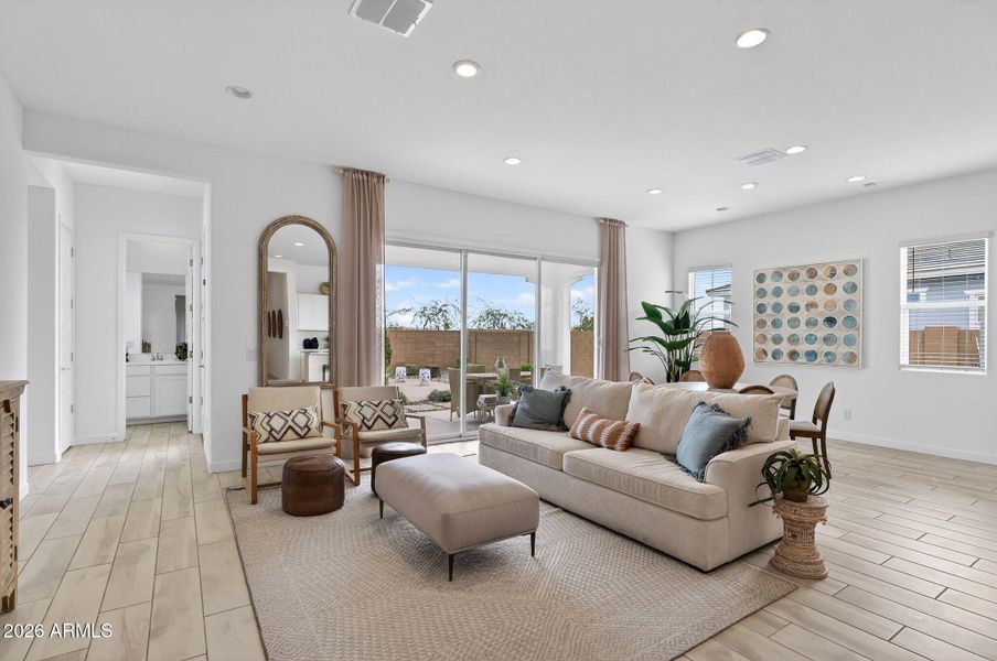 6-web-or-mls-489965 Dutchman Dr