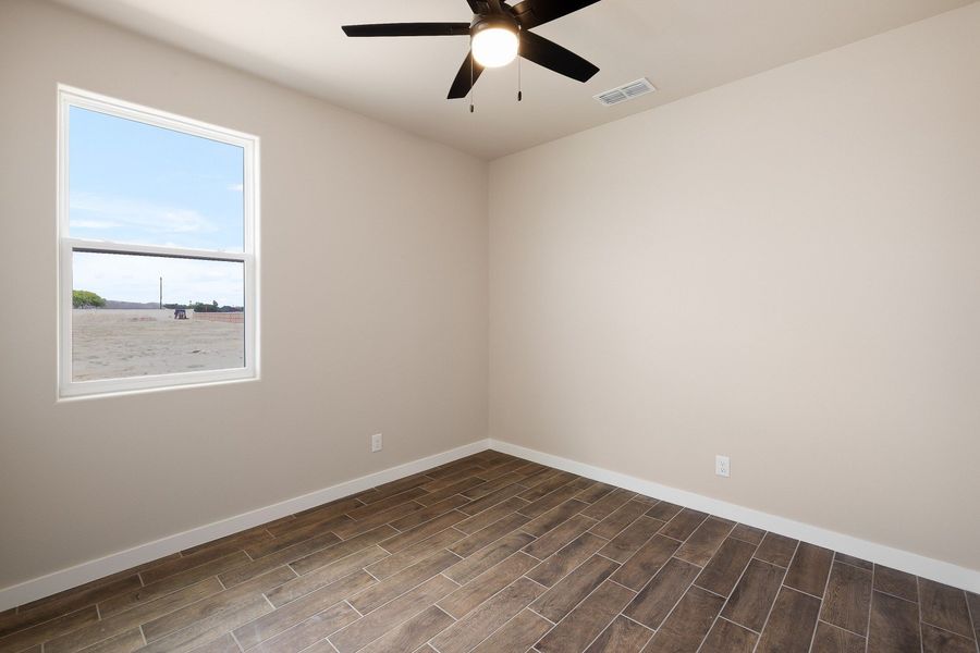Spacious, unfurnished interior of a new home in Paloma Ranch, Harlingen (Image 10).
