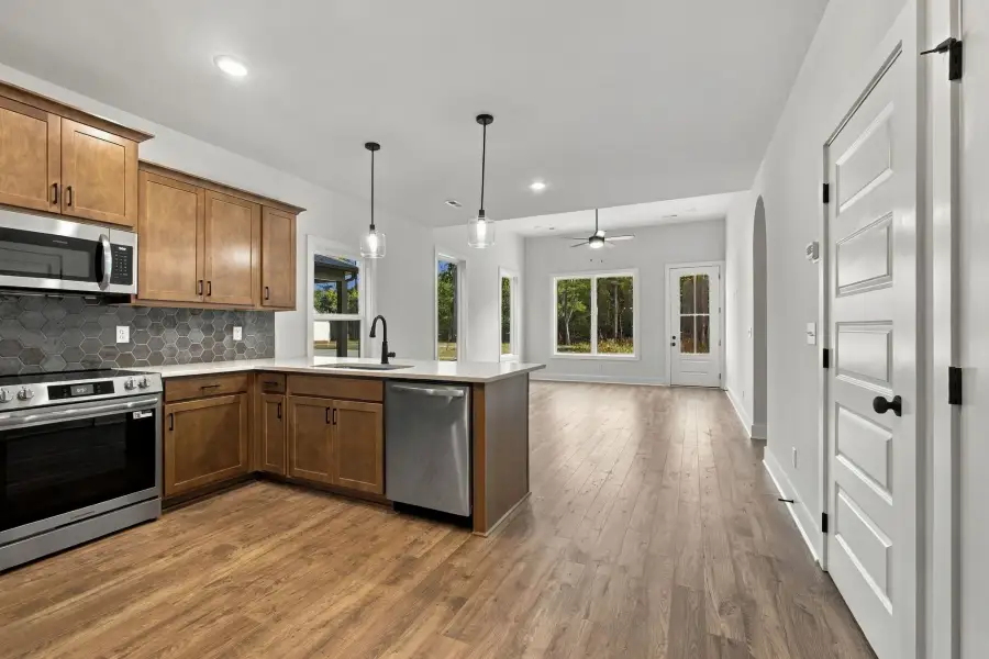 Bright Kitchen and Dining Spaces Filled With Natural Light