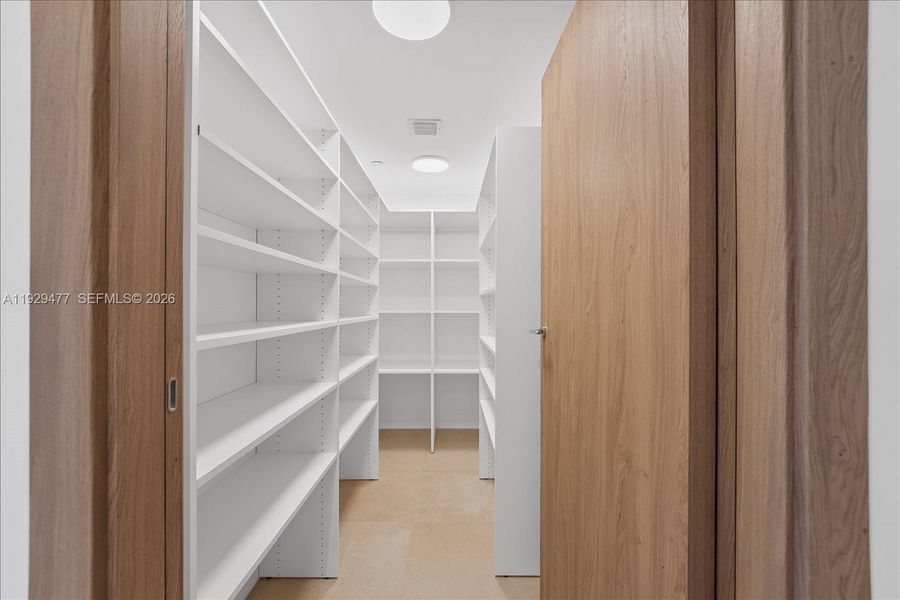 Image 37 of a home in Onda.