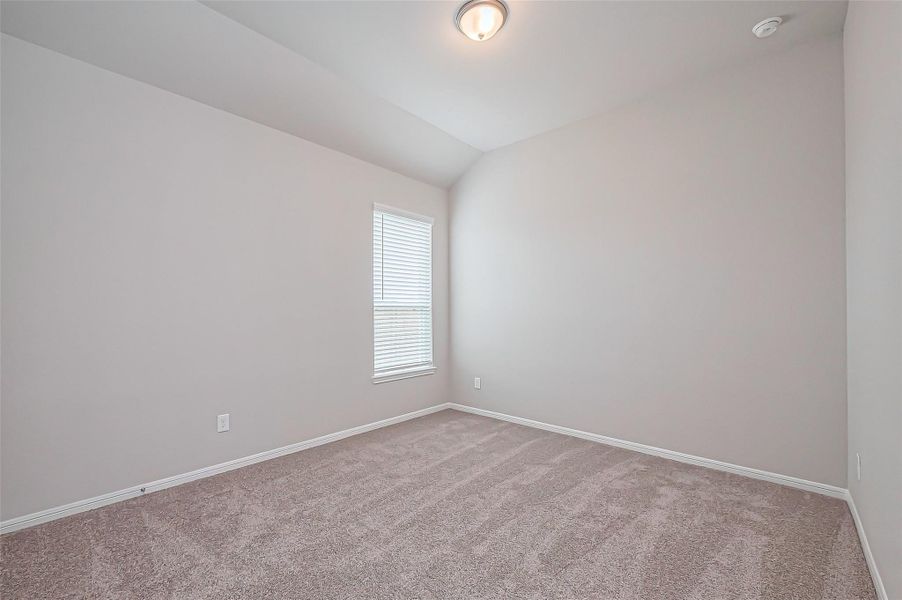 Spacious, unfurnished interior of a new home in La Segarra, Brookshire (Image 30).