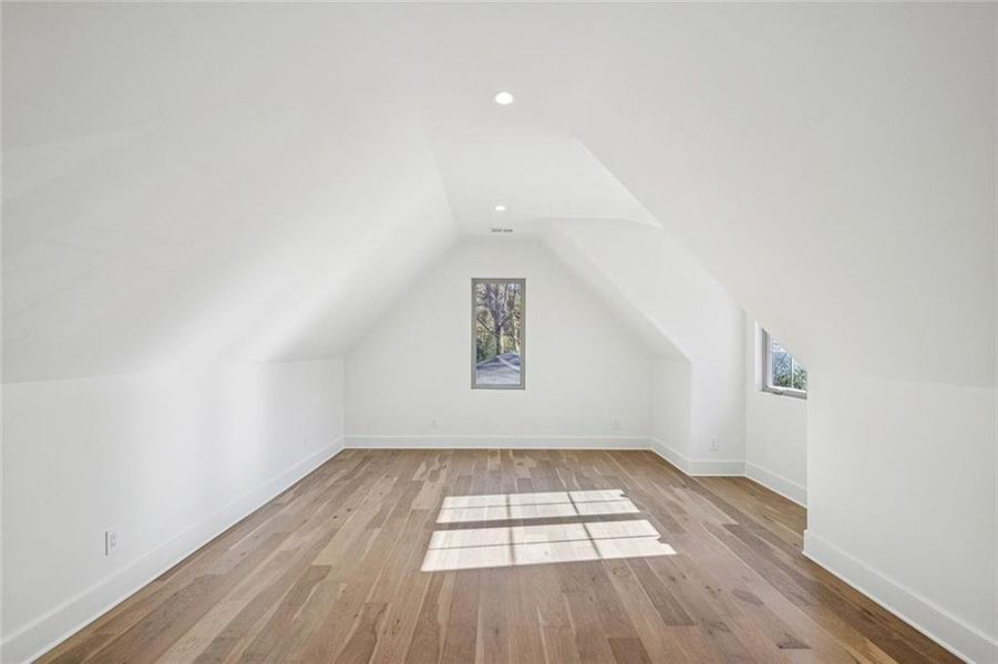 Spacious, unfurnished interior of a new home in , Brookhaven (Image 25).