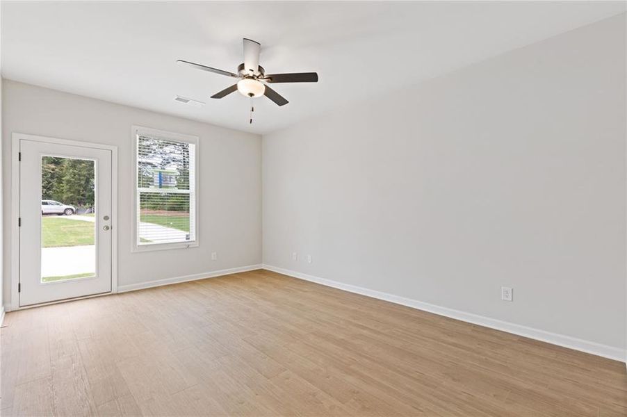 Spacious, unfurnished interior of a new home in , Athens (Image 14).