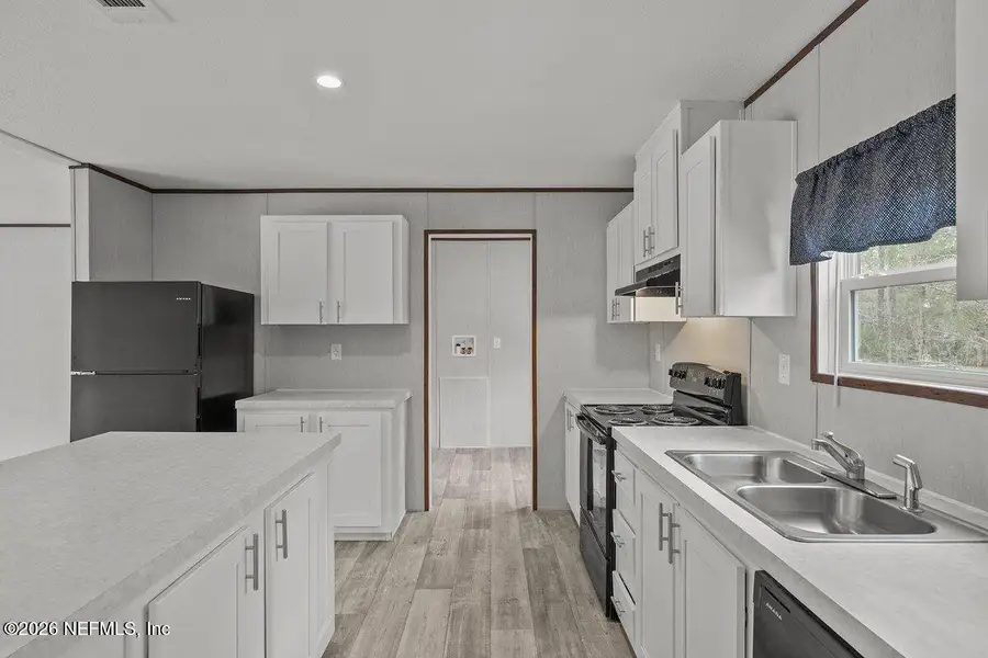 Furnished interior view inside a new home in , Hawthorne (Image 4).