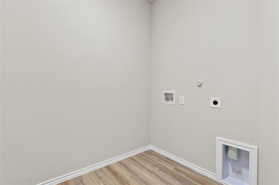 Spacious, unfurnished interior of a new home in , Fort Worth (Image 20). Spacious, unfurnished interior of a new home in , Fort Worth (Image 20).