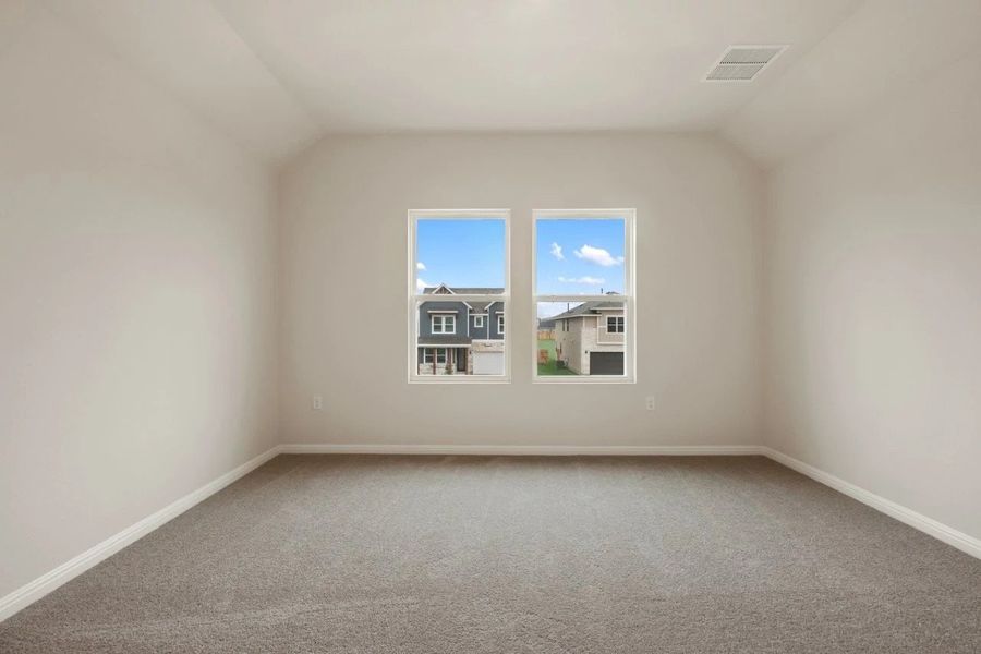 Spacious, unfurnished interior of a new home in Covered Bridge, Hutto (Image 28).