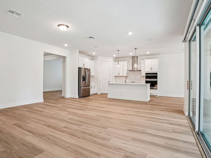 Spacious, unfurnished interior of a new home in Ridgehaven - Reserve Series, Ormond Beach (Image 10).