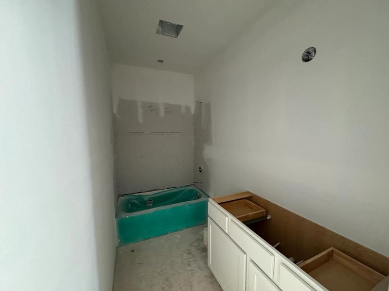 The Conley B Bathroom