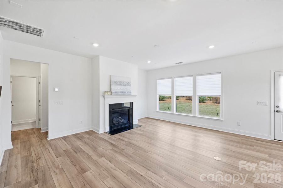 Spacious, unfurnished interior of a new home in , Concord (Image 27).