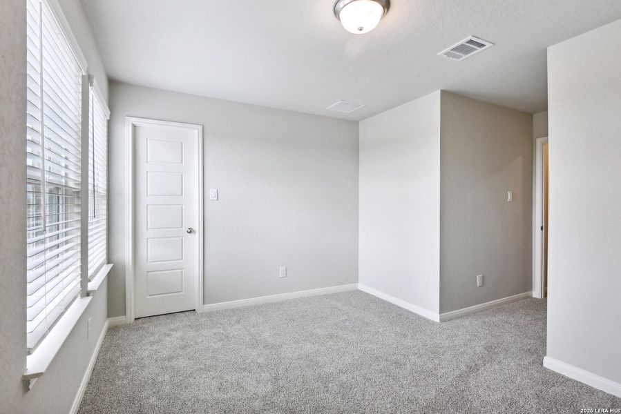 Spacious, unfurnished interior of a new home in Kallison Ranch, San Antonio (Image 13).