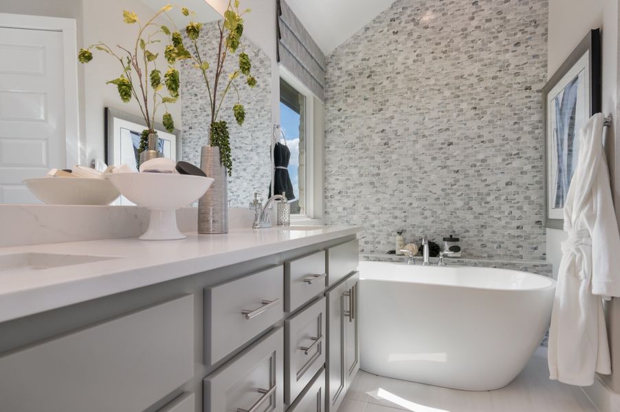 Furnished interior view inside a new home in Foxbrook, Boerne (Image 9).