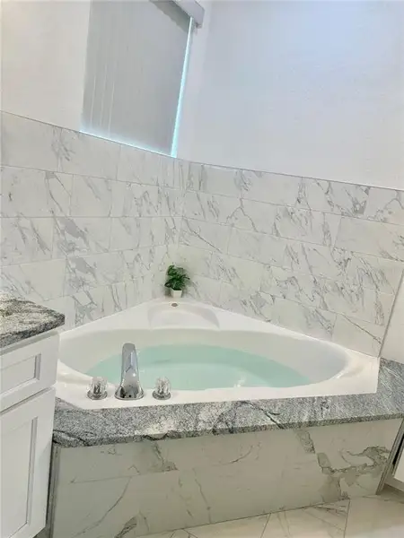 Furnished interior view inside a new home in , Mount Dora (Image 6).