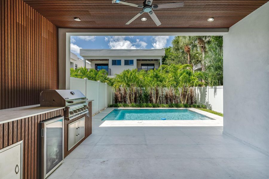 Exterior details and patio area of a home in , Fort Lauderdale (Image 19). Exterior details and patio area of a home in , Fort Lauderdale (Image 19).