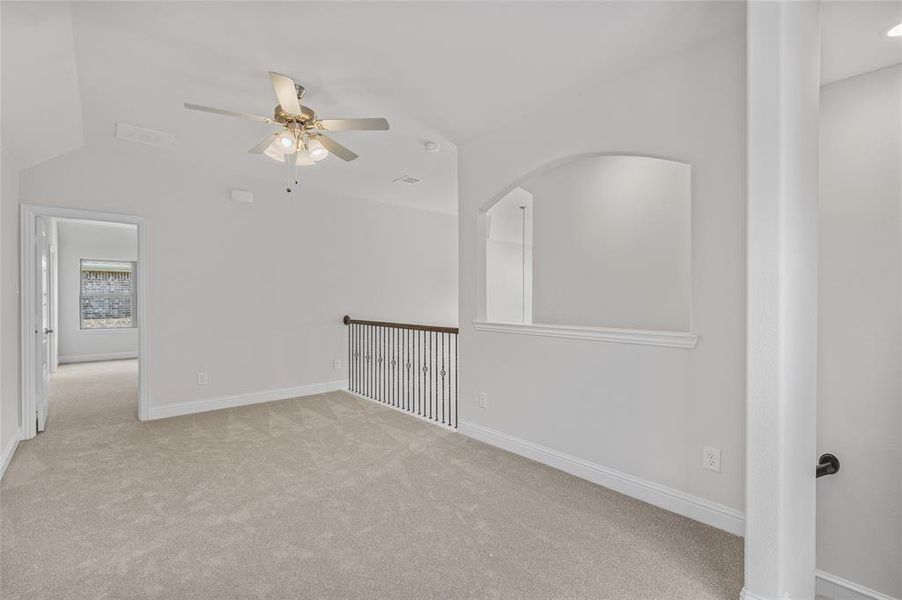 Spacious, unfurnished interior of a new home in Creekview Meadows, Pilot Point (Image 33).