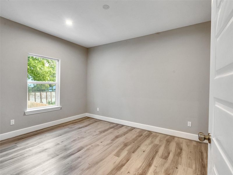 Guest Bedroom - First floor