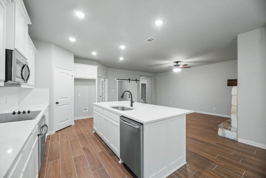 Furnished interior view inside a new home in Aero Vista, Caddo Mills (Image 11).