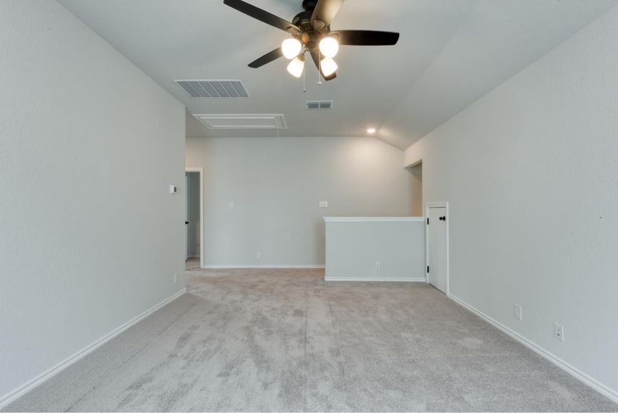 Representative unfurnished interior of a home built from the Yaupon by Ashton Woods in Arcadia Ridge, San Antonio (Image 13). Representative unfurnished interior of a home built from the Yaupon by Ashton Woods in Arcadia Ridge, San Antonio (Image 13).