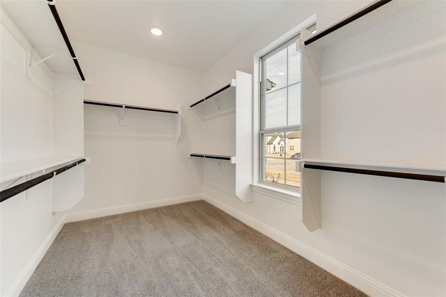 Spacious, unfurnished interior of a new home in Villages of Creekwood, Frisco (Image 39).