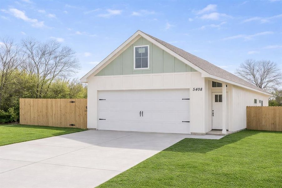Front exterior of a new home in , Fort Worth, TX, highlighting curb appeal (Image 12).