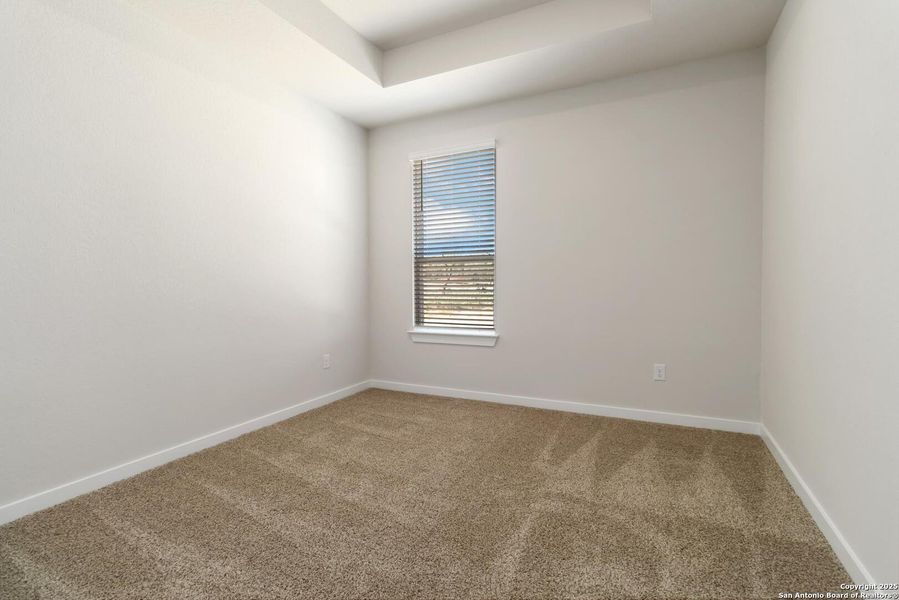 Spacious, unfurnished interior of a new home in Jordan's Ranch, San Antonio (Image 28).