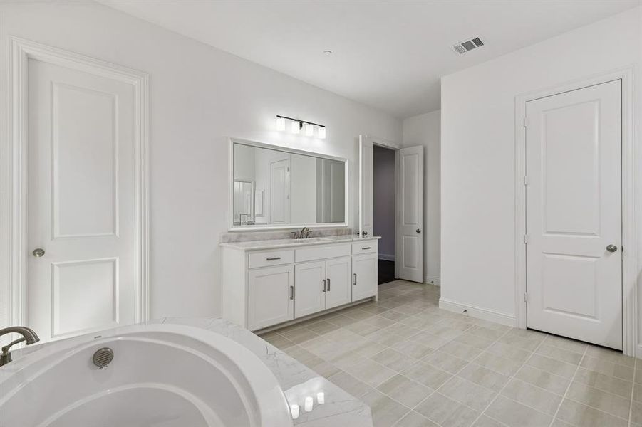 Furnished interior view inside a new home in Lakeview Downs, Lucas (Image 13). Furnished interior view inside a new home in Lakeview Downs, Lucas (Image 13).