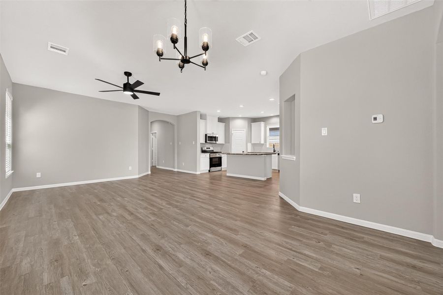 Spacious, unfurnished interior of a new home in La Segarra, Brookshire (Image 22).