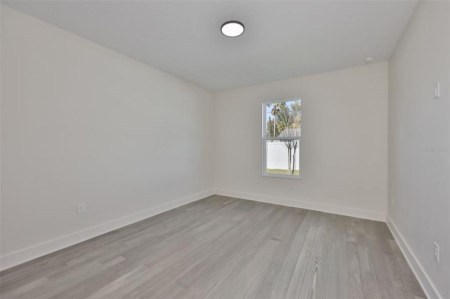 Spacious, unfurnished interior of a new home in , Tampa (Image 61).
