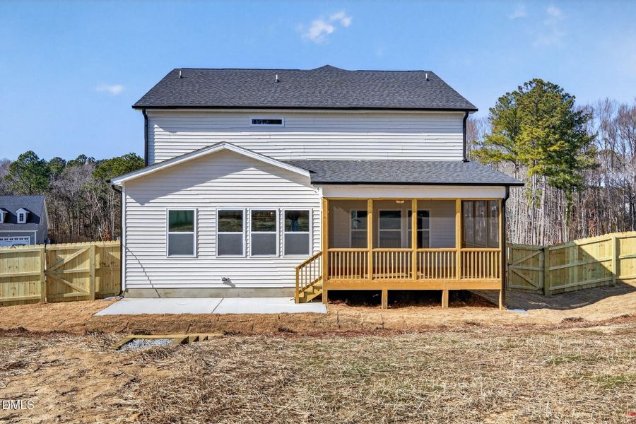 DC 125 Selma French Country-44