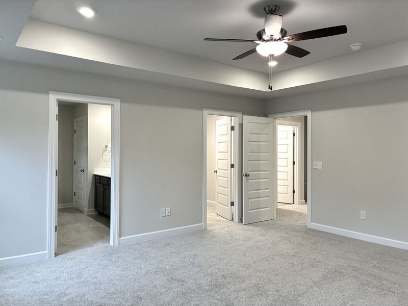 Spacious, unfurnished interior of a new home in Miller Park, Greenville (Image 16).