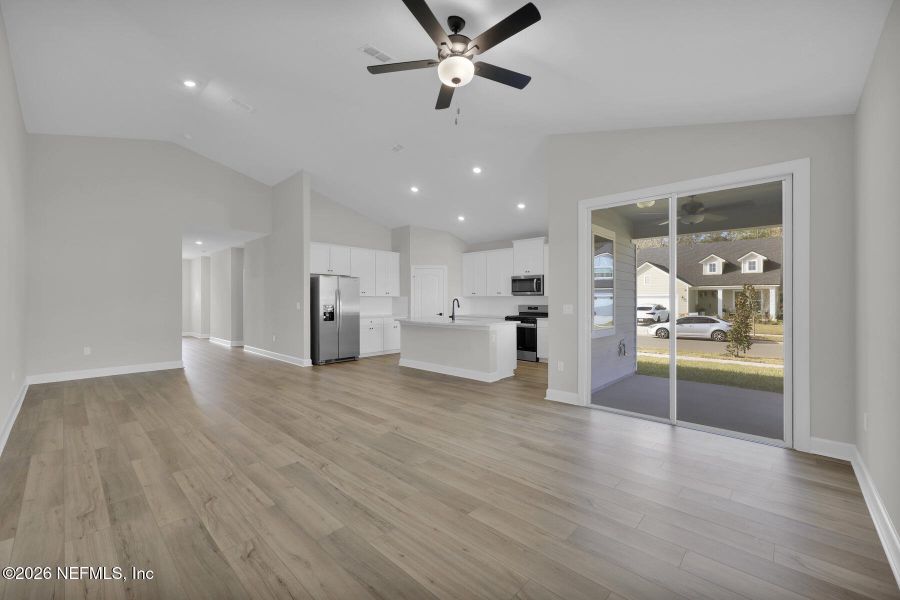 Spacious, unfurnished interior of a new home in , Jacksonville (Image 11).