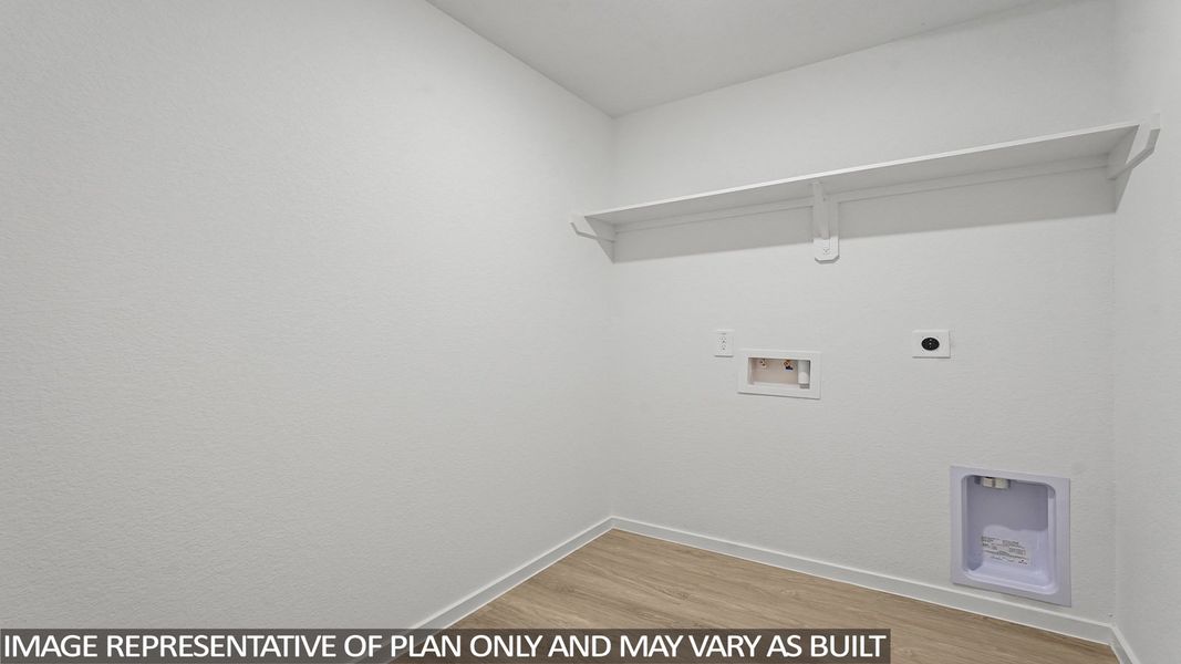 Spacious, unfurnished interior of a new home in Sunterra, Katy (Image 14).