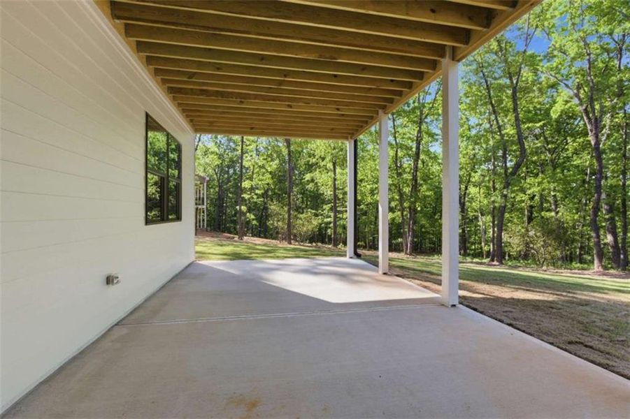 Exterior details and patio area of a home in , Clarkesville (Image 3).