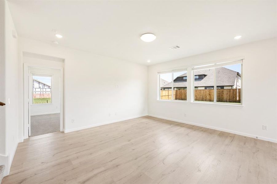 Spacious, unfurnished interior of a new home in ArrowBrooke Elements, Aubrey (Image 35). Spacious, unfurnished interior of a new home in ArrowBrooke Elements, Aubrey (Image 35).