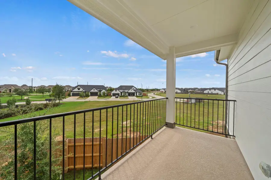 Exterior details and patio area of a home in , Katy (Image 4).