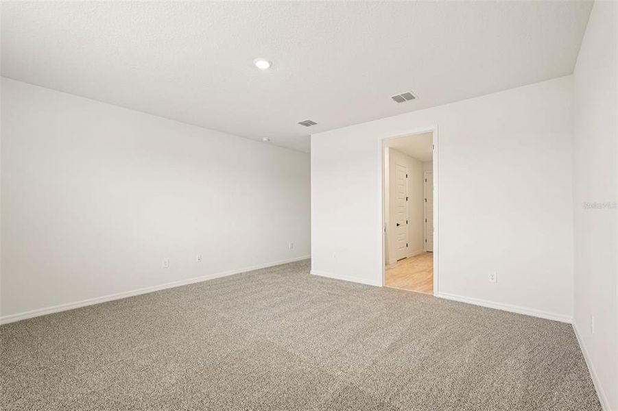 Spacious, unfurnished interior of a new home in Oakfield Trails - Signature Series, Parrish (Image 36).