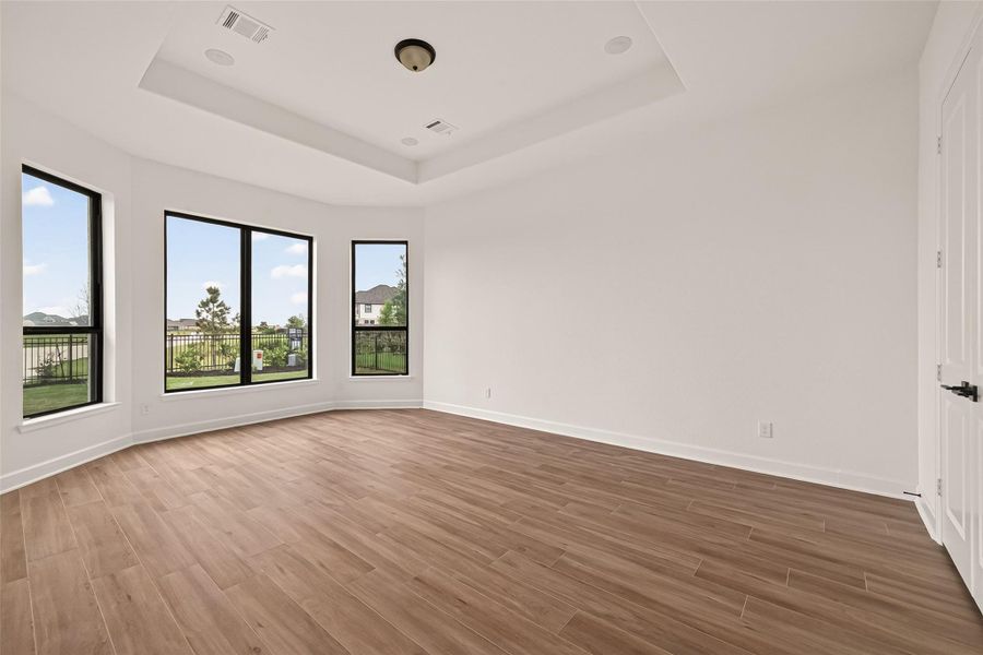 Spacious, unfurnished interior of a new home in , Brookshire (Image 46).
