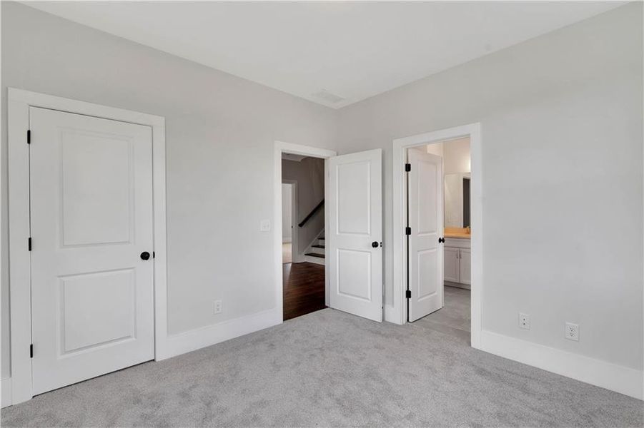 Spacious, unfurnished interior of a new home in Eastmore, Conyers (Image 32).