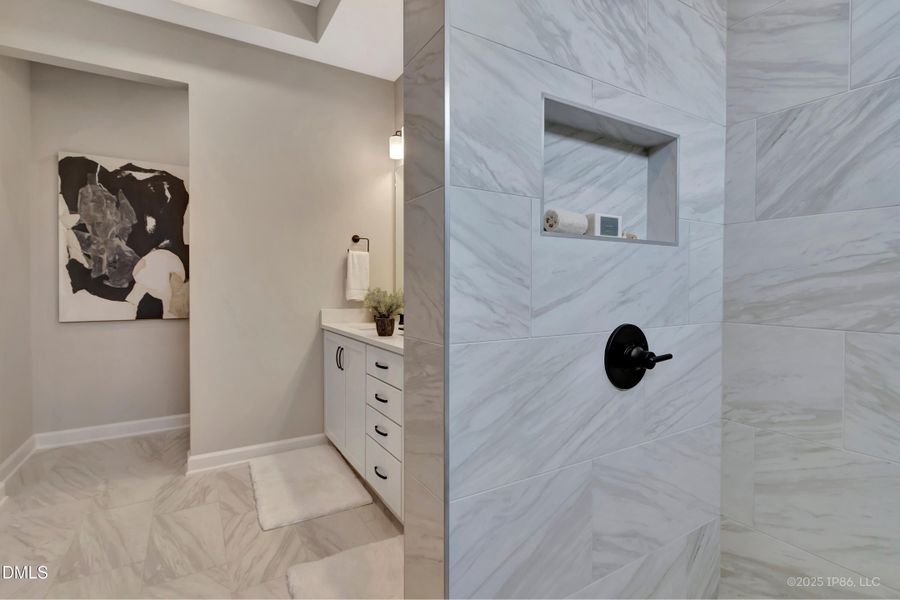 Owners Ensuite Owners Ensuite