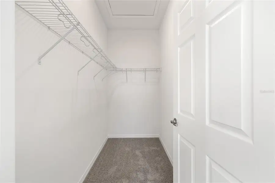 Spacious, unfurnished interior of a new home in Calesa Township, Ocala (Image 38).