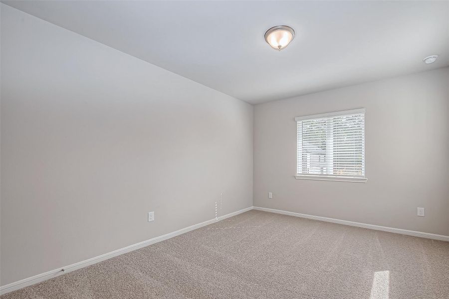 Spacious, unfurnished interior of a new home in Sunterra, Katy (Image 17). Spacious, unfurnished interior of a new home in Sunterra, Katy (Image 17).