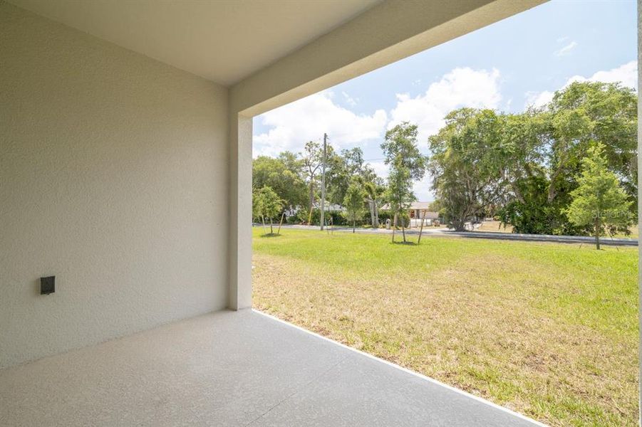 Covered Lanai / View