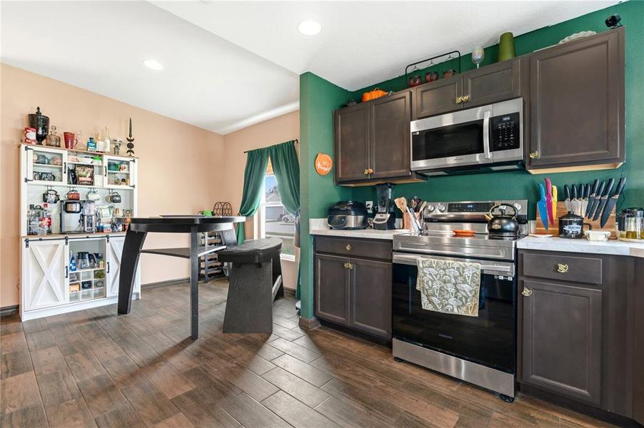Furnished interior view inside a new home in Thompson Preserve, Bartow (Image 29). Furnished interior view inside a new home in Thompson Preserve, Bartow (Image 29).