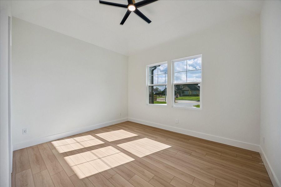 Spacious, unfurnished interior of a new home in , Santa Fe (Image 22).