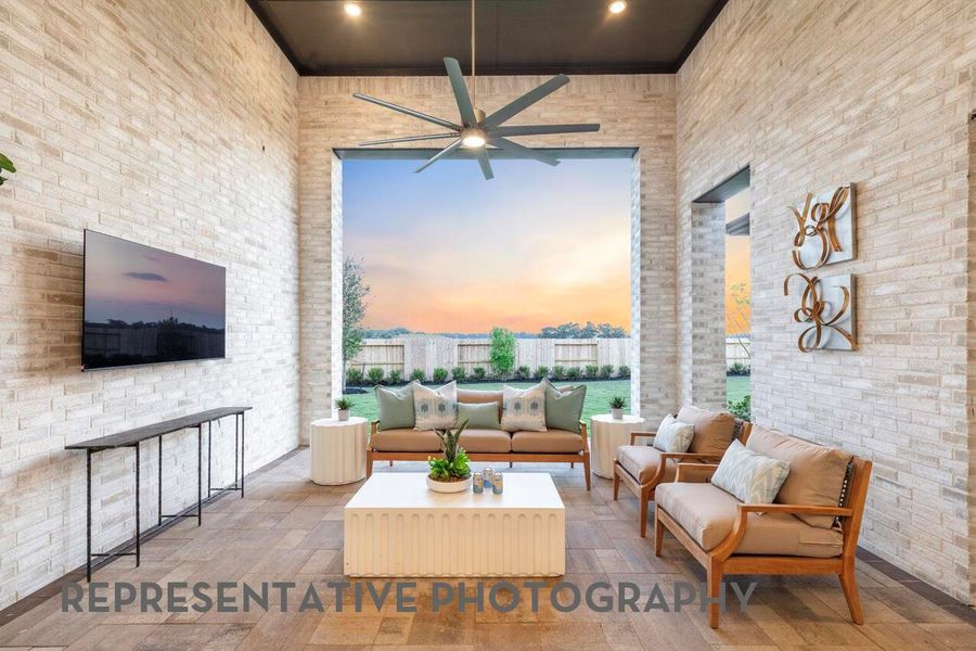 Exterior details and patio area of a home in Cross Creek West, Fulshear (Image 3).