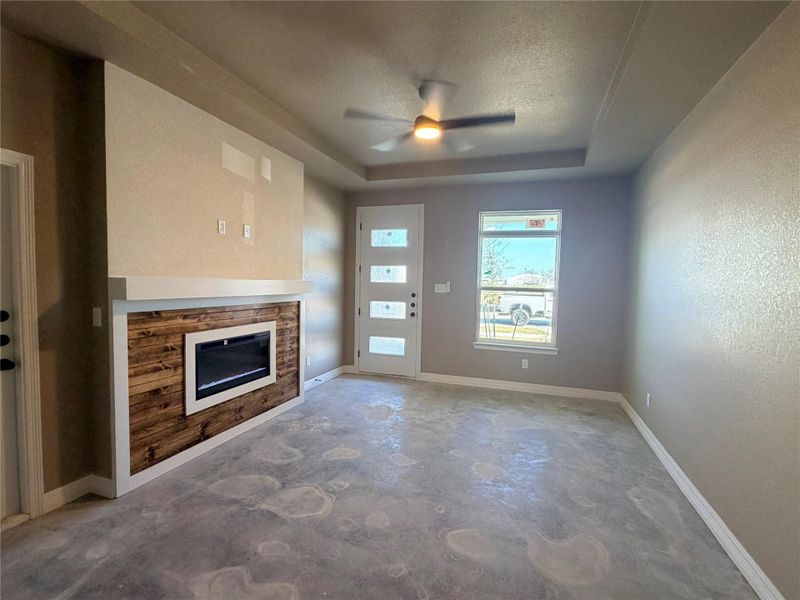 Spacious, unfurnished interior of a new home in , Killeen (Image 4).