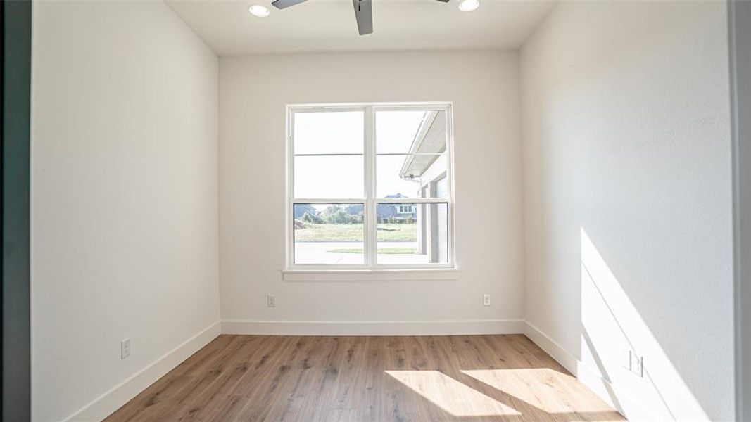 Spacious, unfurnished interior of a new home in , Burleson (Image 17). Spacious, unfurnished interior of a new home in , Burleson (Image 17).