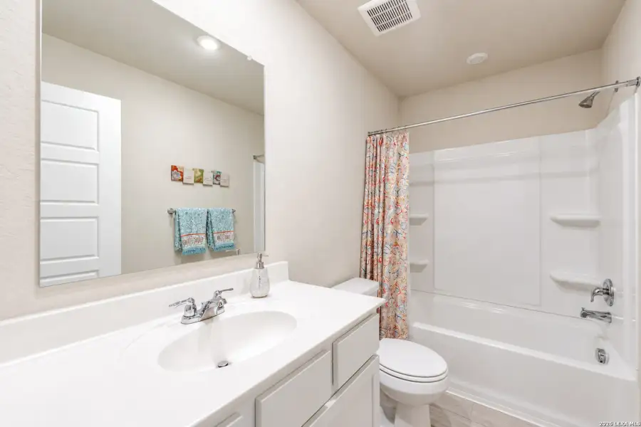 Furnished interior view inside a new home in , San Antonio (Image 9).
