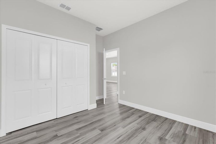 Spacious, unfurnished interior of a new home in , Ocala (Image 25).