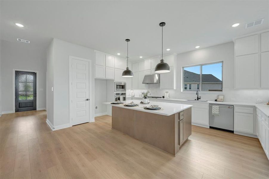 Furnished interior view inside a new home in Terraces – Estates, Rockwall (Image 12).