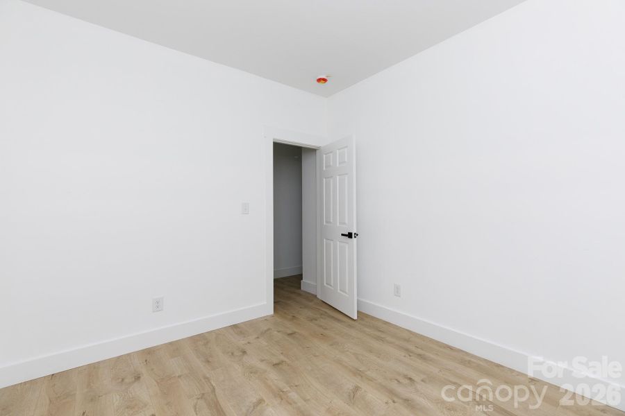 Spacious, unfurnished interior of a new home in , Great Falls (Image 18).